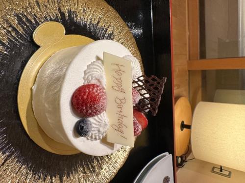 夜と朝に満喫した誕生日ケーキ