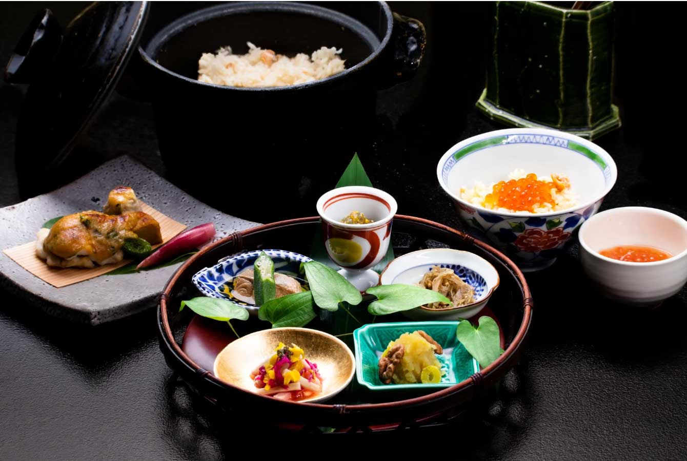 banquet served at an inn