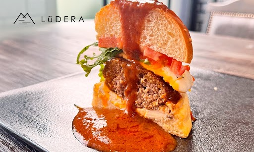 Sludgy Rich Tsukimi Burger "Pampas Grass and Supermoon The Moon Never Betrays" Available for a Limited Time at Cafe Dining LüDERA